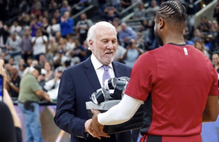 争异常激烈 争异常激烈