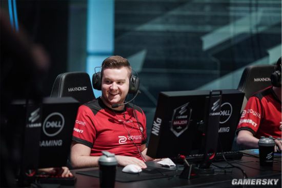 对抗与细节 对抗与细节